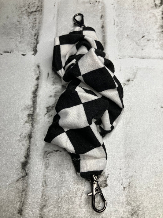 Black checkered scrunchie phone holder