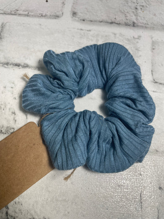 Dusty blue ribbed scrunchies💜