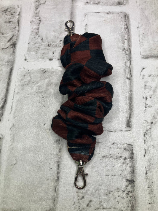 Black checkered scrunchie phone holder