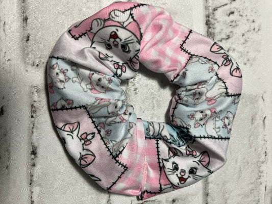 Maria scrunchie