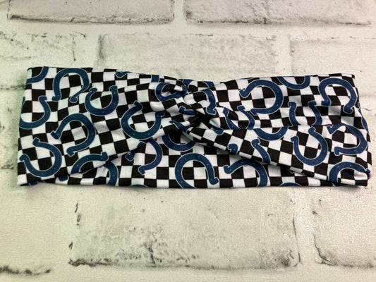 Checkered horseshoe adult