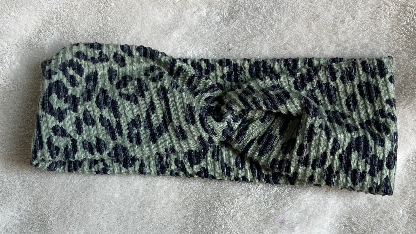 Green leopard ribbed adult headbands
