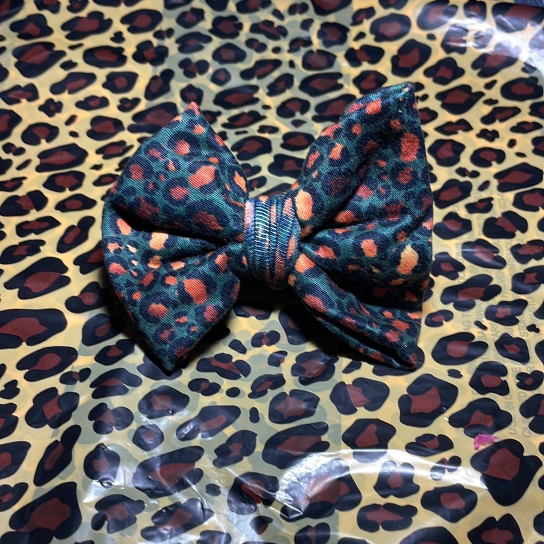 Teal & gold clip bow