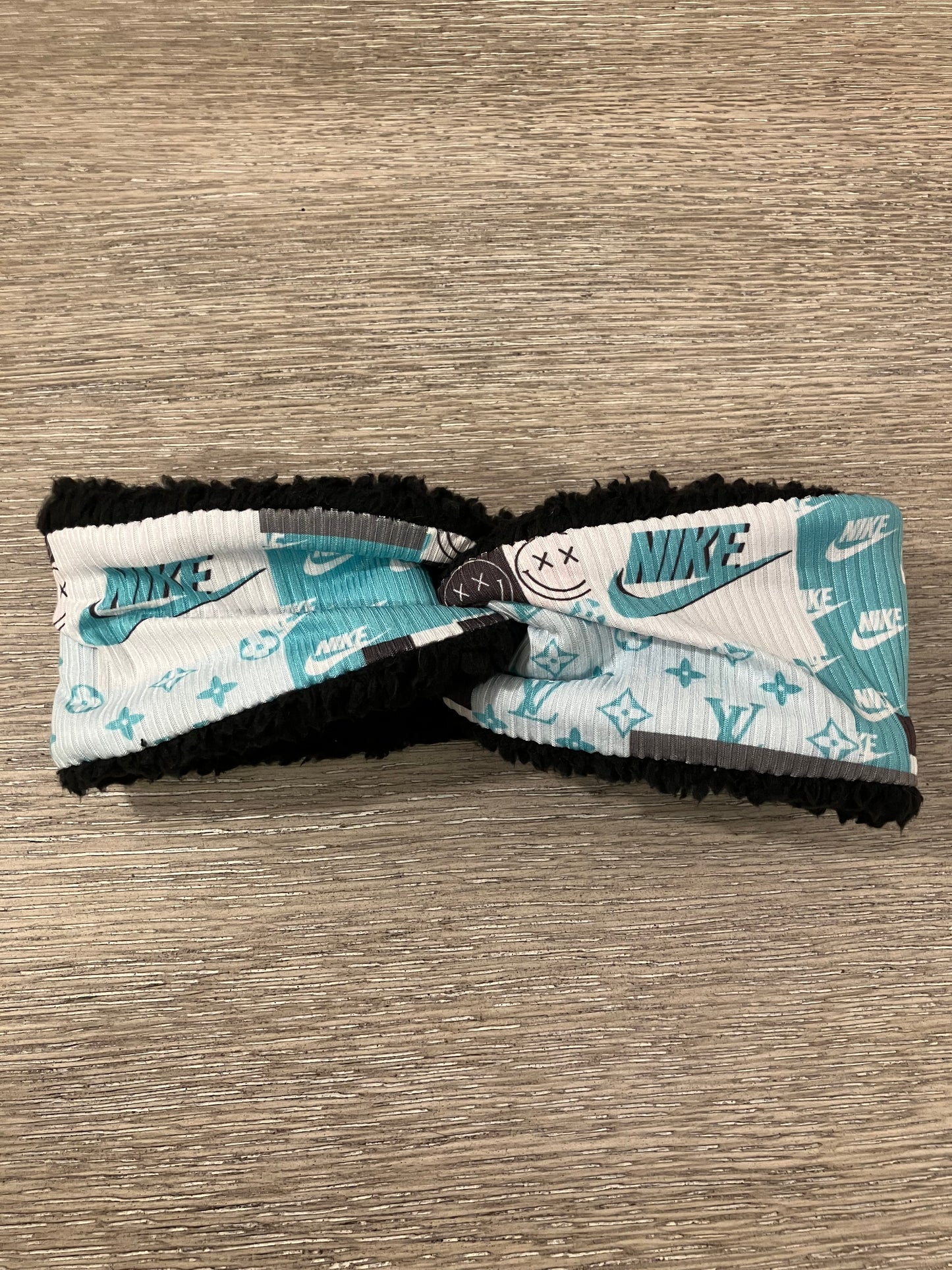 Shoes checkered black ear warmers