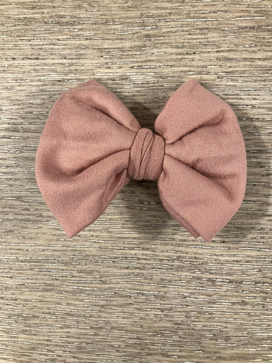 Mauve clip bow