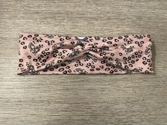 Cheetah pink adult (gently used)