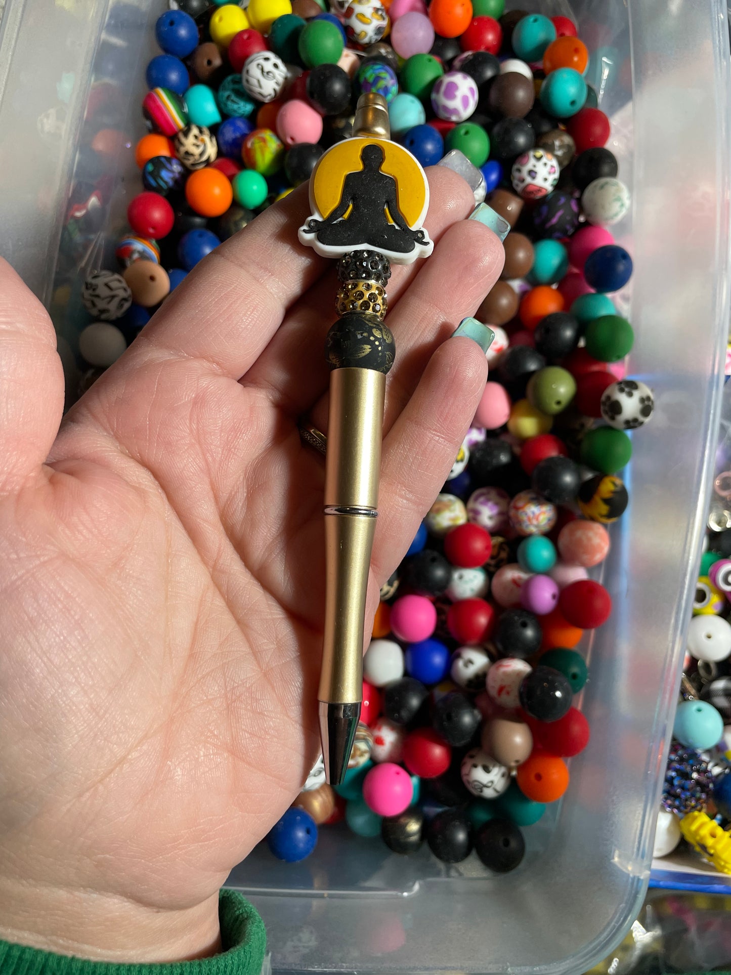 Meditate gold pen