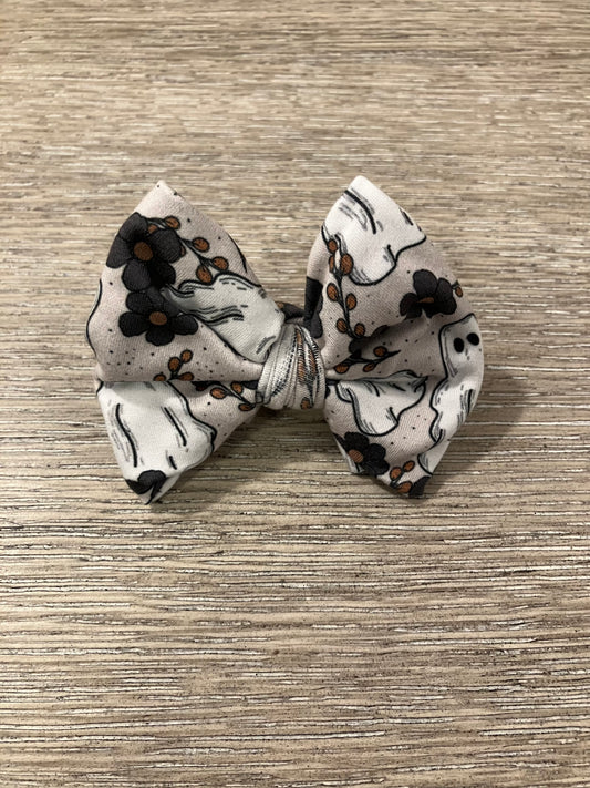 Boho ghost clip bow