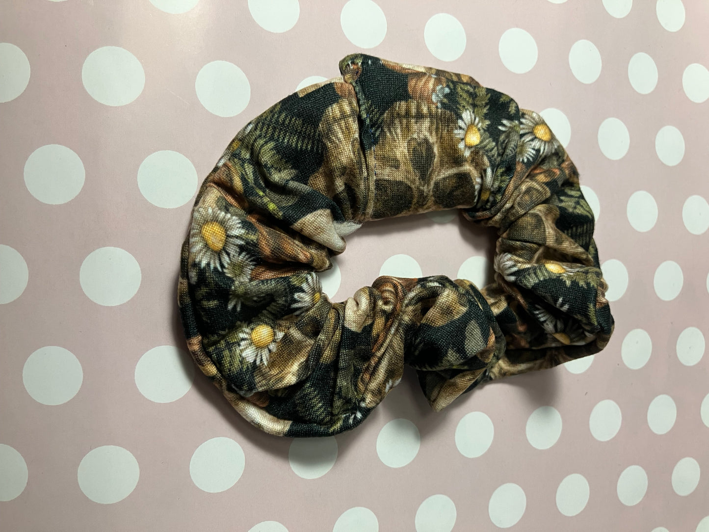 Skull flowers scrunchies