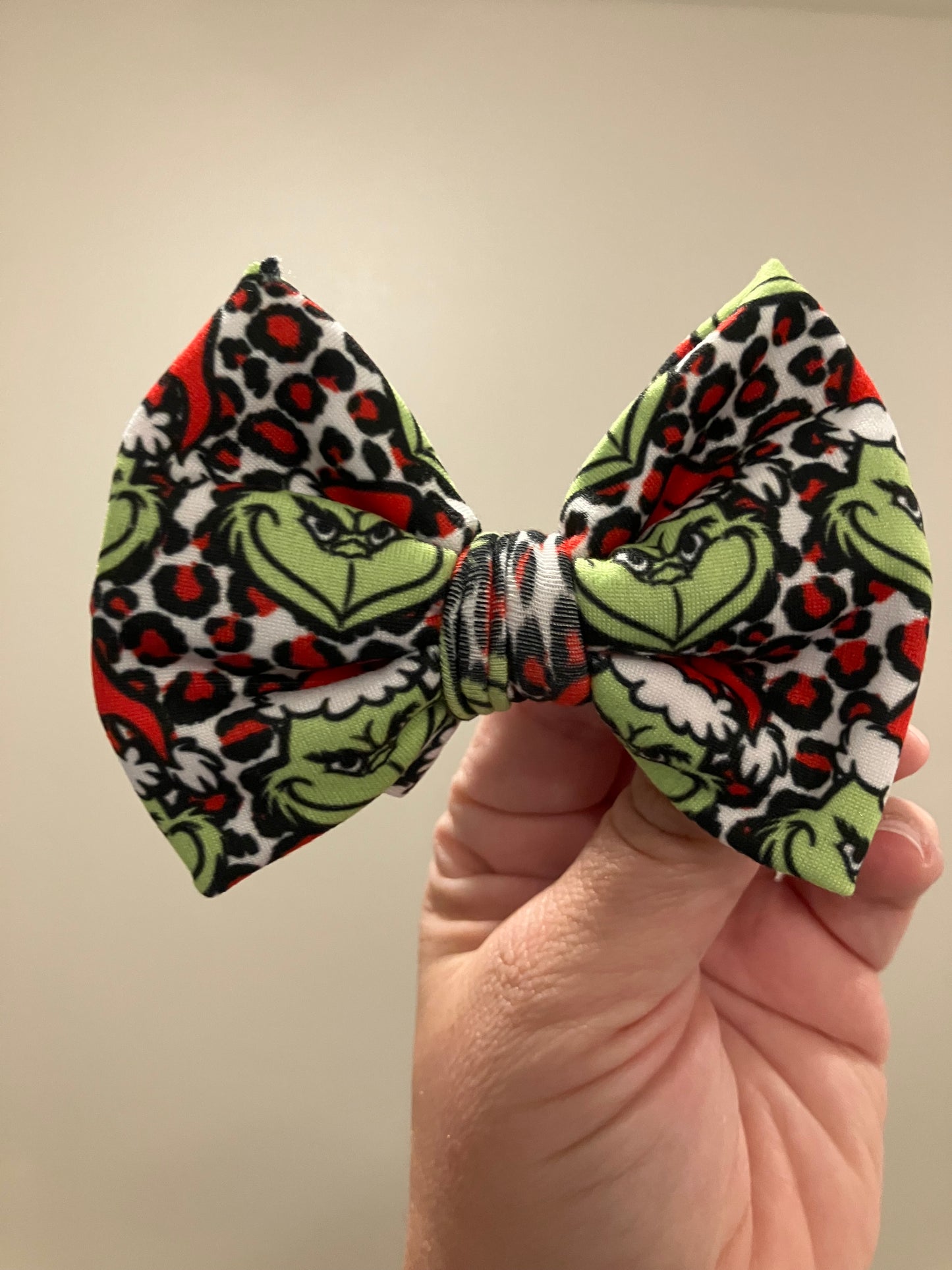 Leopard mean guy clip bow