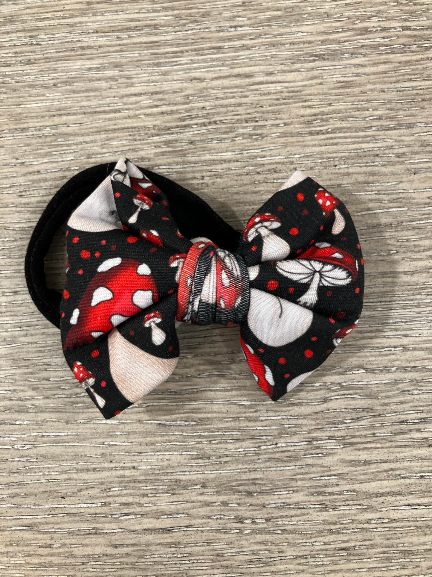 Red mushroom nylon bows