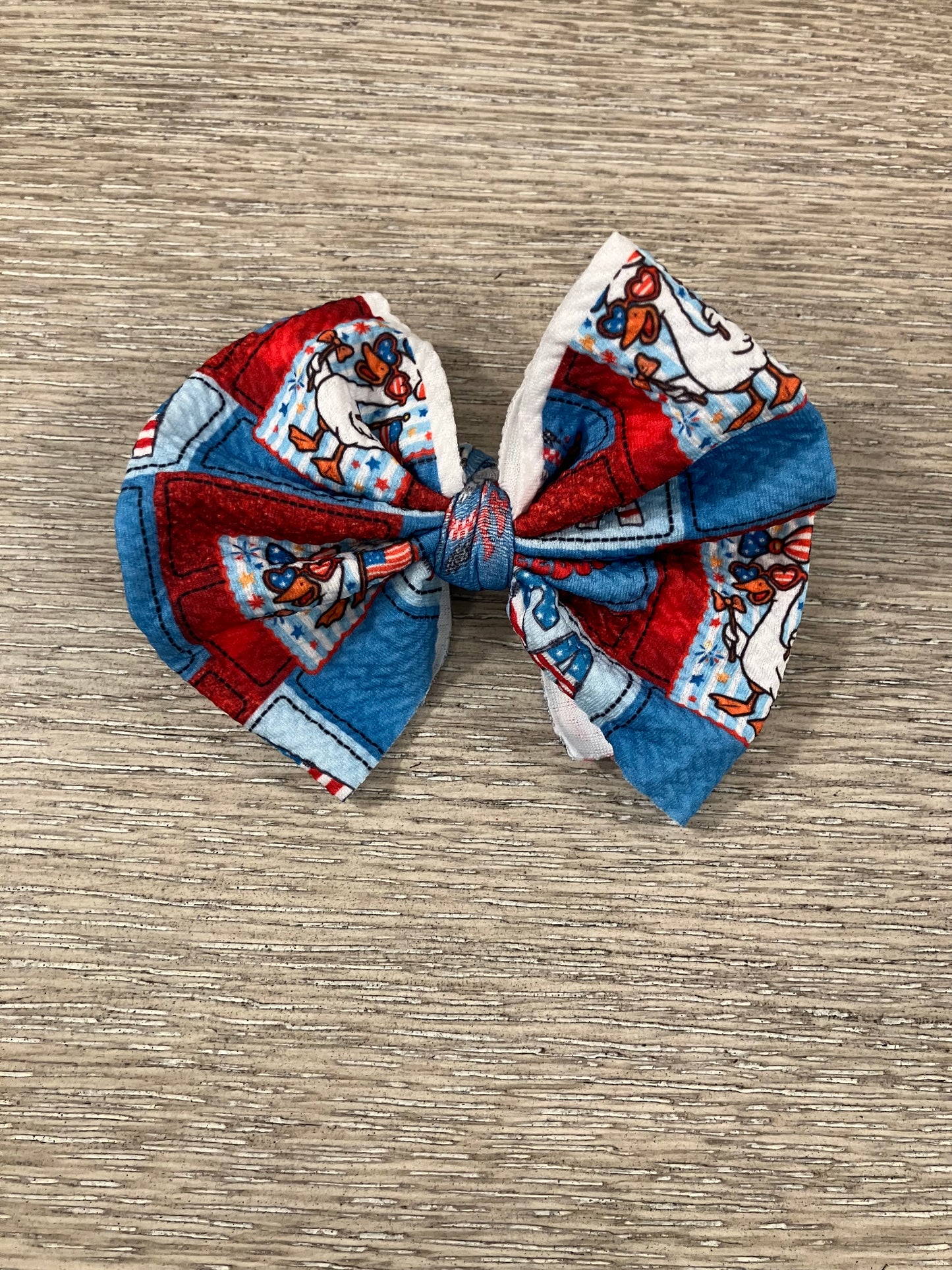 Silly goose patriotic duck clip bow