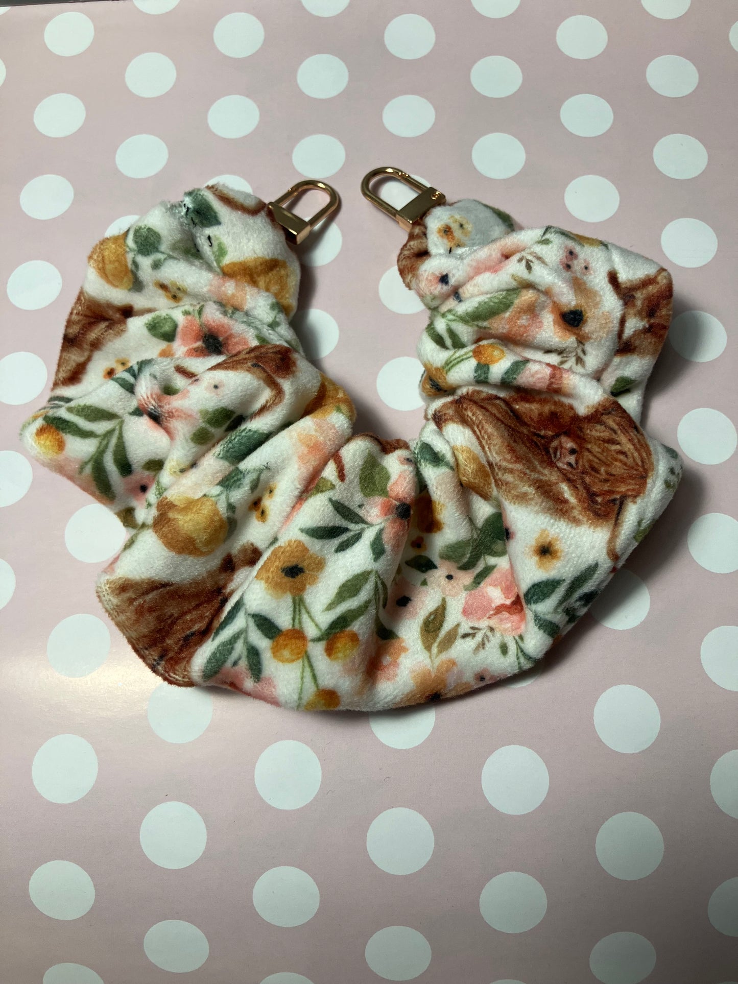 Velvet highland cow scrunchie phone holder