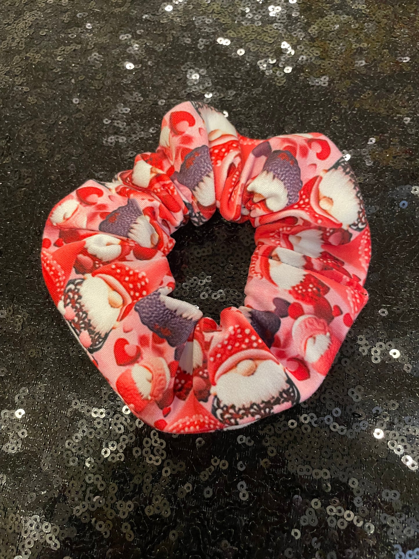 Valentine’s gnomes scrunchies