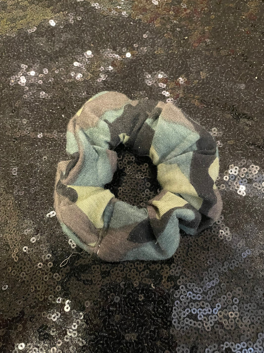 Camo scrunchies