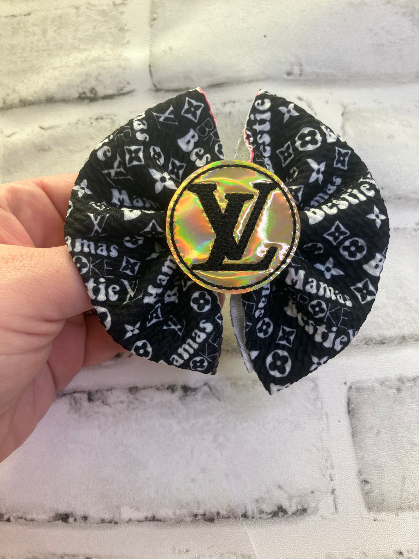 Mama’s broke bestie clip bow