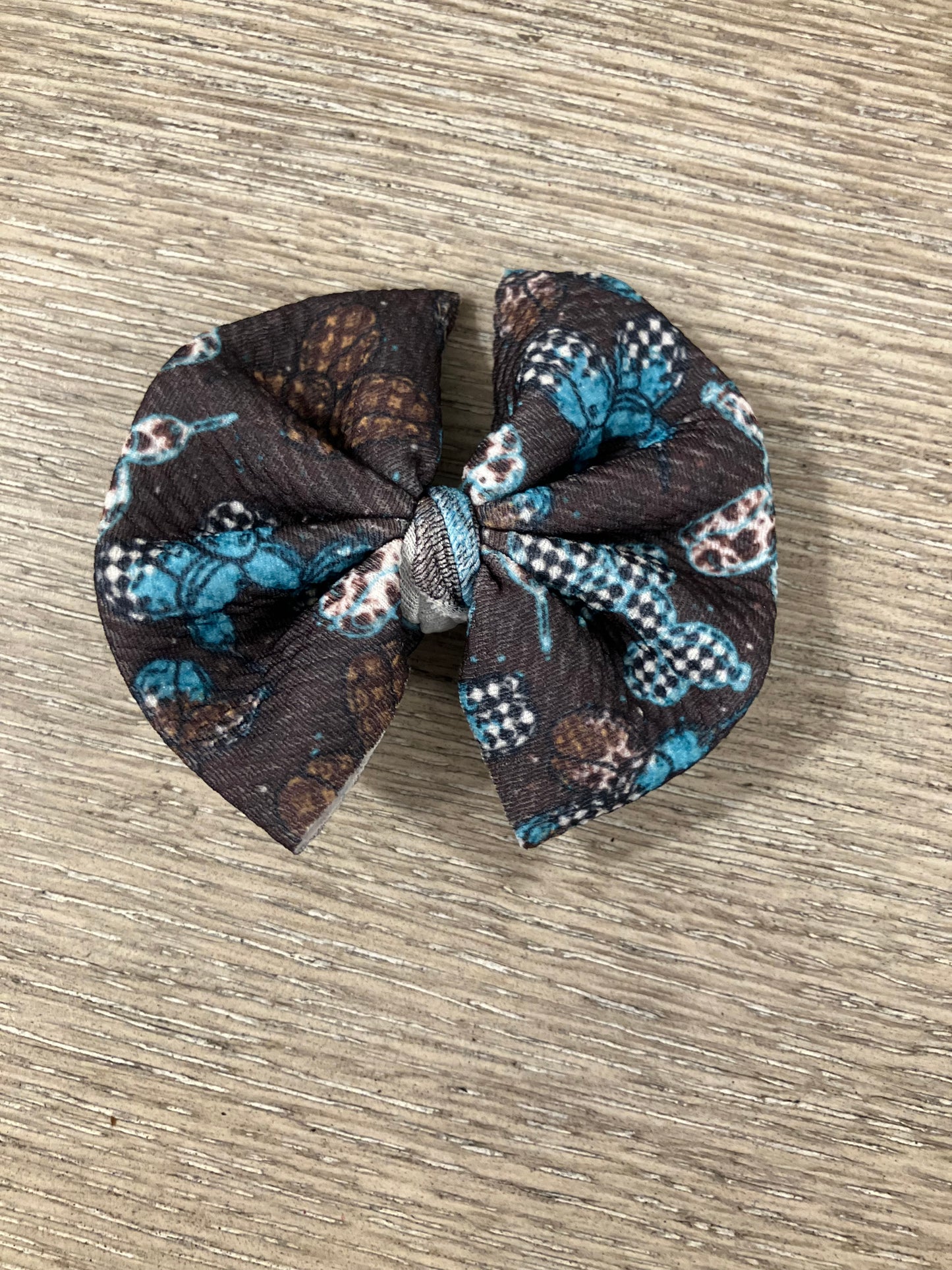 Balloon animal clip bows