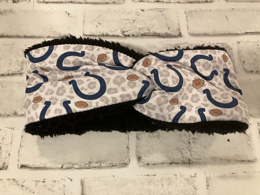 Leopard horseshoe adult ear warmer