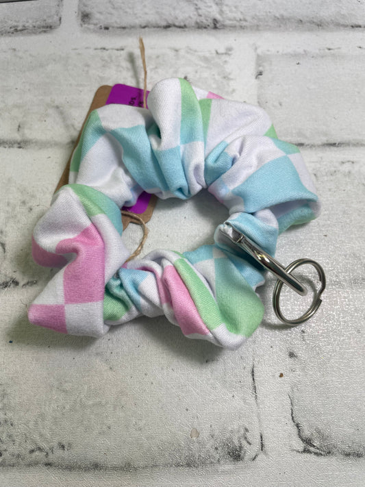 Rainbow checkered scrunchie keychains 🧡
