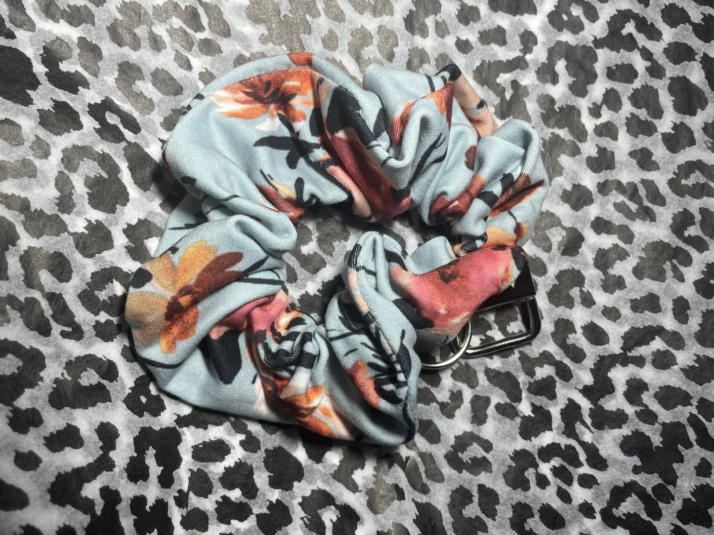 Blue floral scrunchie keychains💜