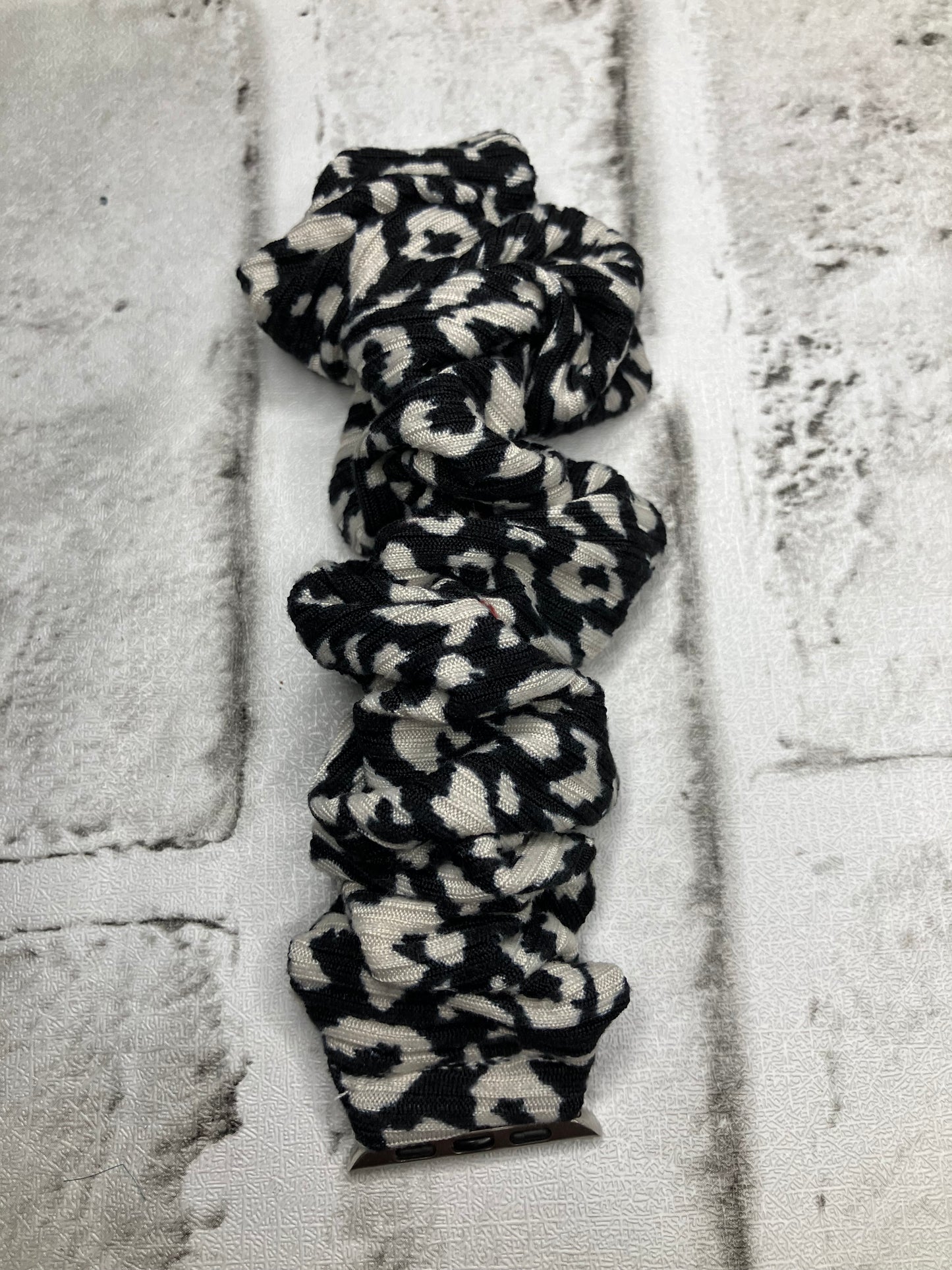 Black cheetah 38/40/41mm scrunchie apple watch bands