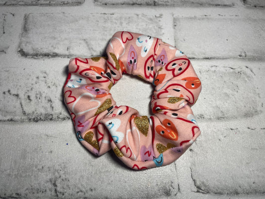 Hearts with eyes scrunchies🧡