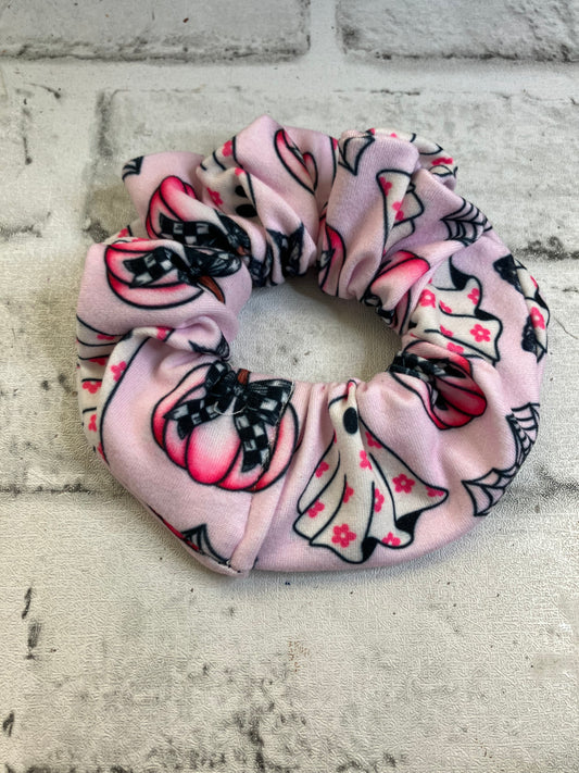 Pink ghost scrunchies🧡