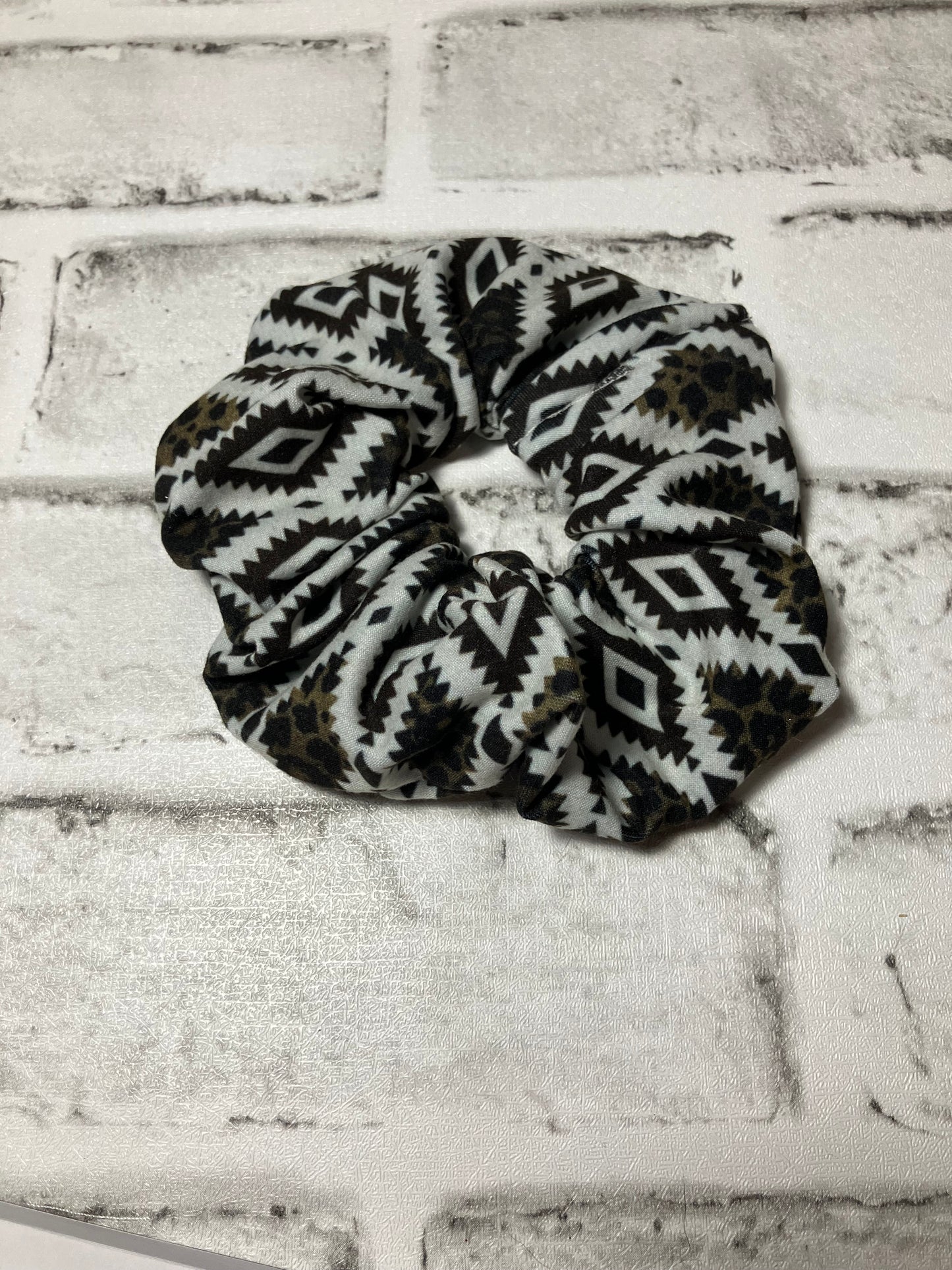 Black leopard scrunchies