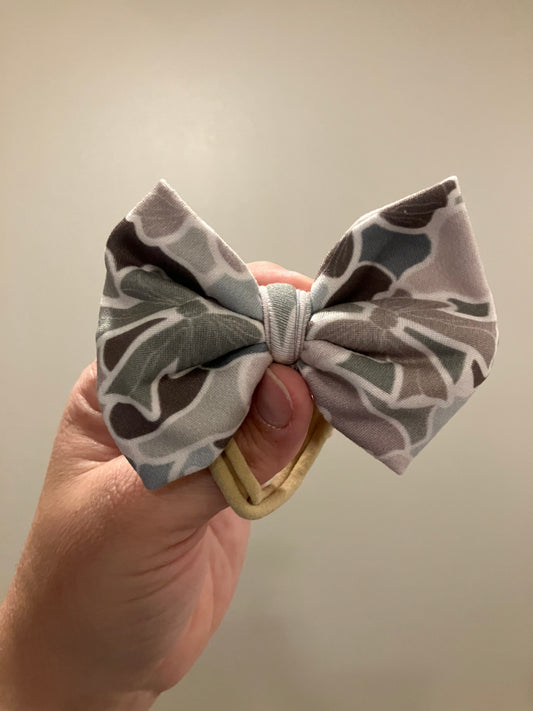 Duck camo nylon bow