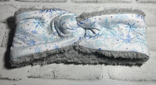 Snowflake ear warmer adultb