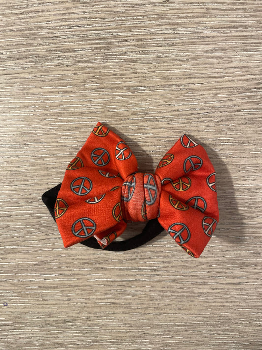 Vintage peace sign nylon bow