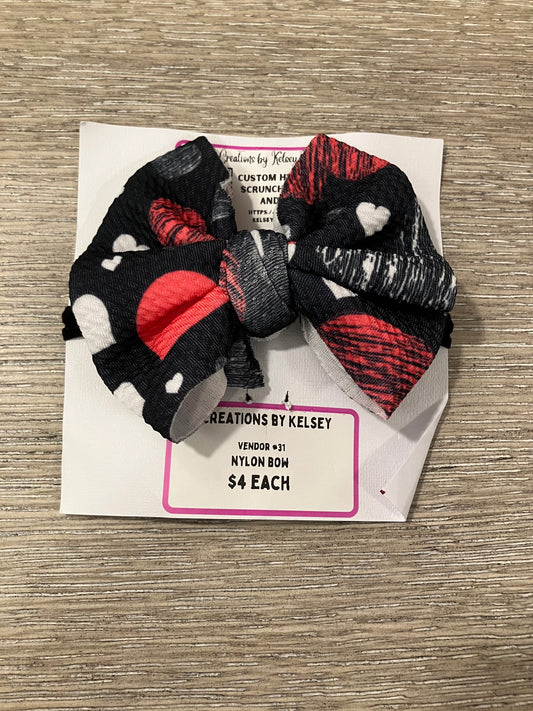 Black heart nylon bow