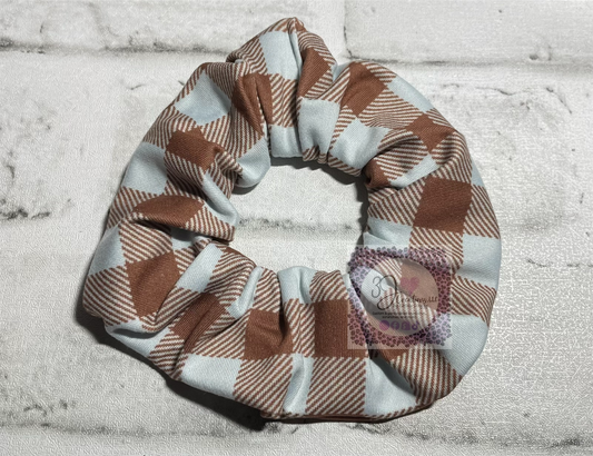 Blue brown plaid scrunchies💜