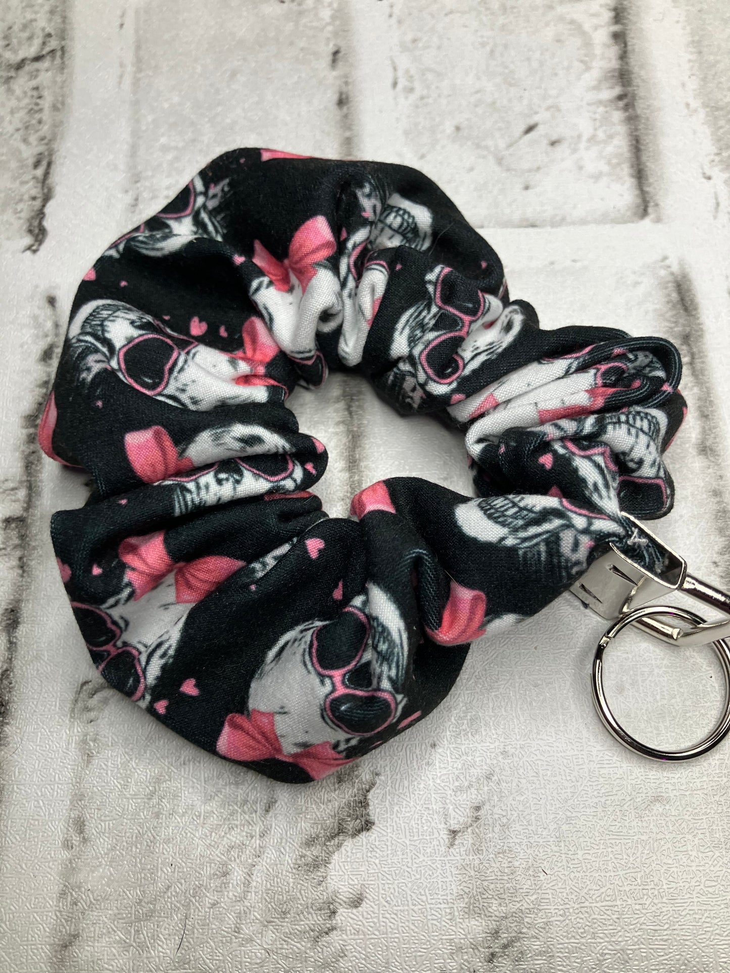 Skull bubblegum scrunchie keychains