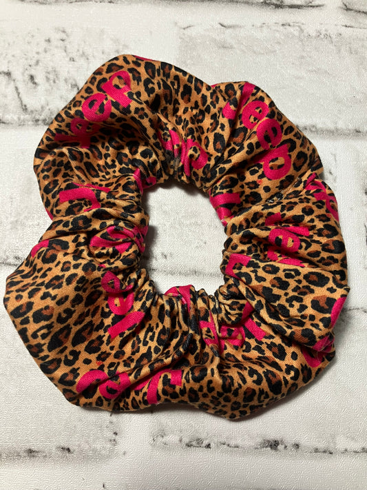 Off-road cheetah scrunchies