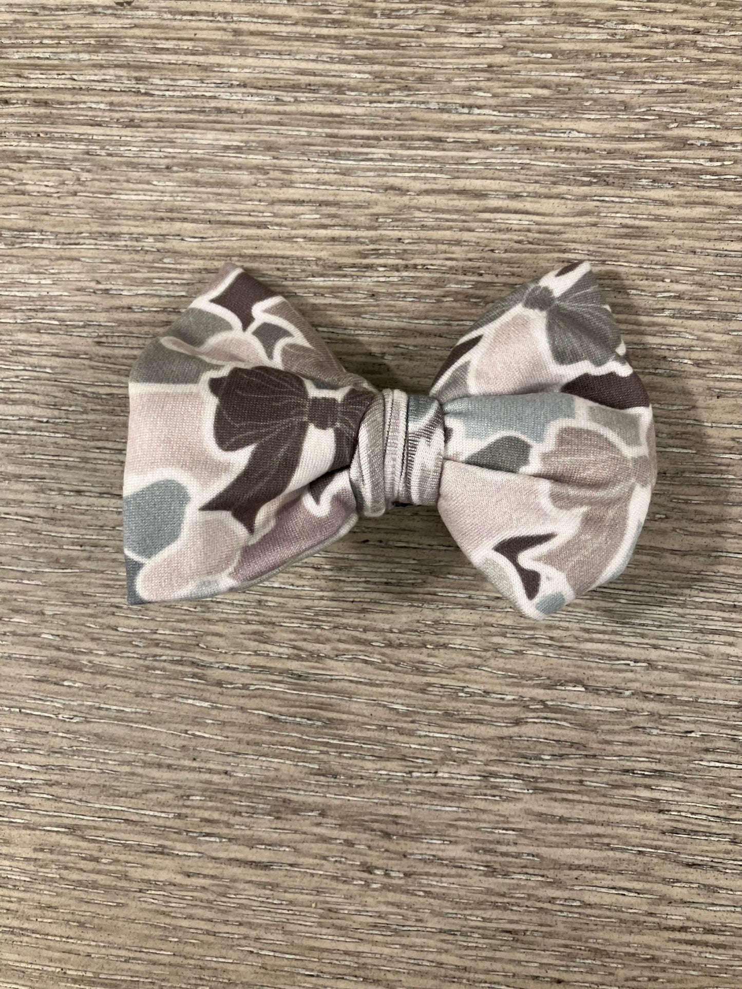 Duck camo clip bows