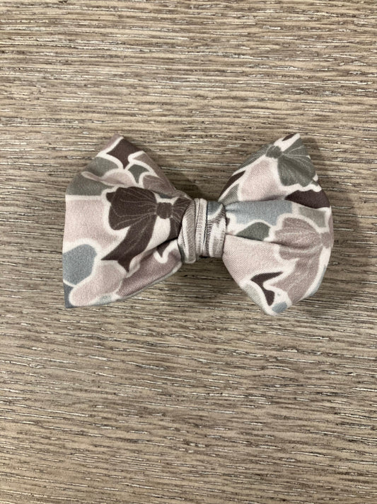 Duck camo clip bows
