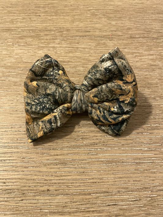 Camo clip bow