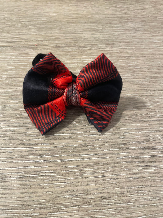Buffalo plaid clip bow🧡