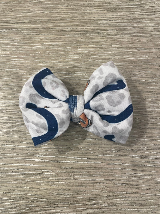 Horseshoe leopard football clip bow