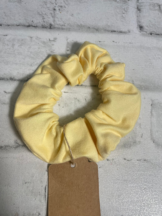 Banana scrunchie