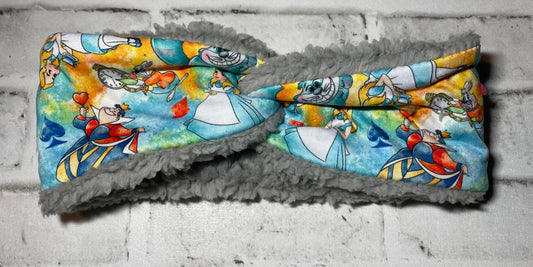 Alice with gray ear warmer adult💜