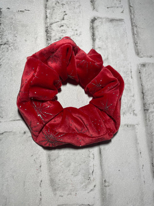 Red velvet scrunchies⭐️