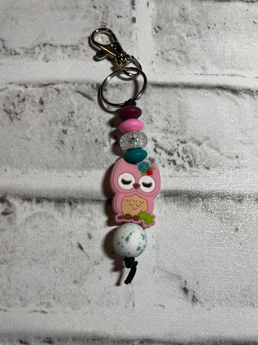 Pink owl keychain🩵